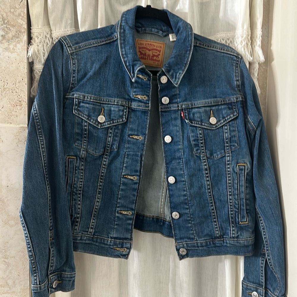 Women’s Levi Jean Jacket